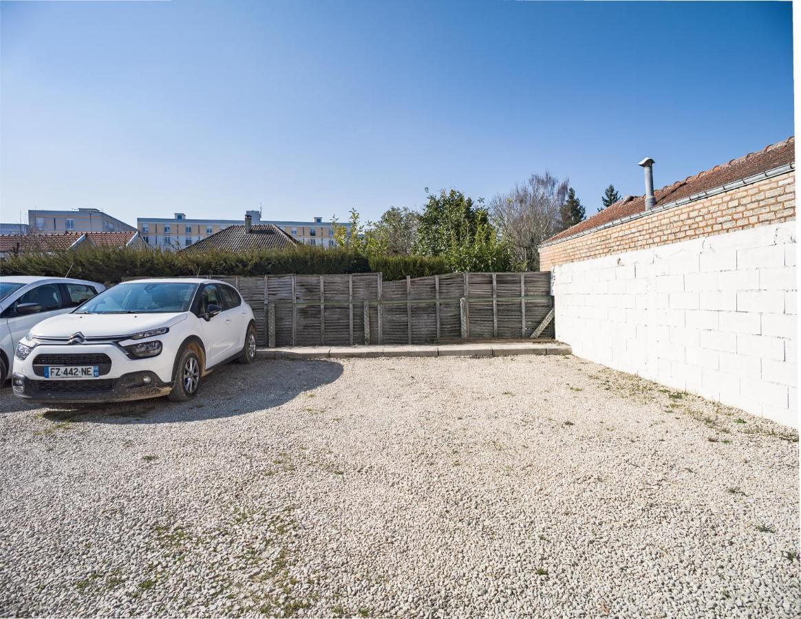 Апартаменти Sun House - Terrasse Parking Prive Gratuit Труа Екстер'єр фото